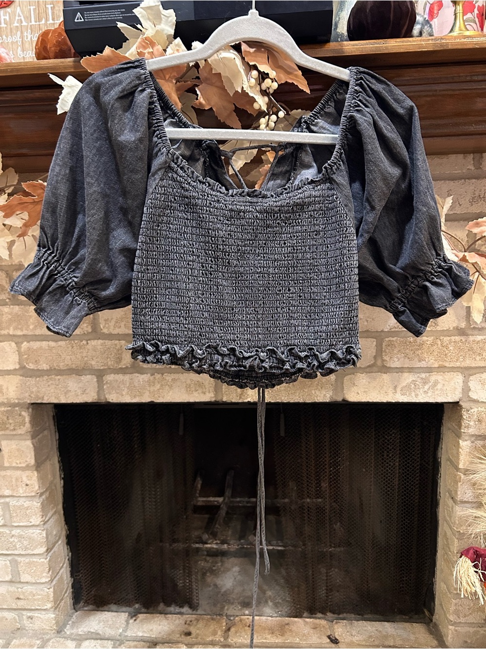 Smocked Square-Neck Puff Sleeve Crop Top - Charcoal EUC